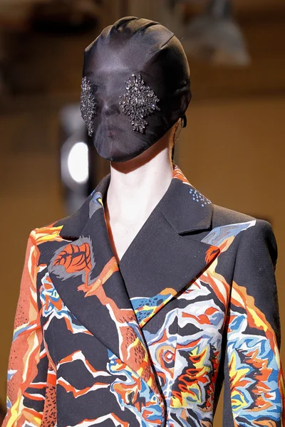 Look 44